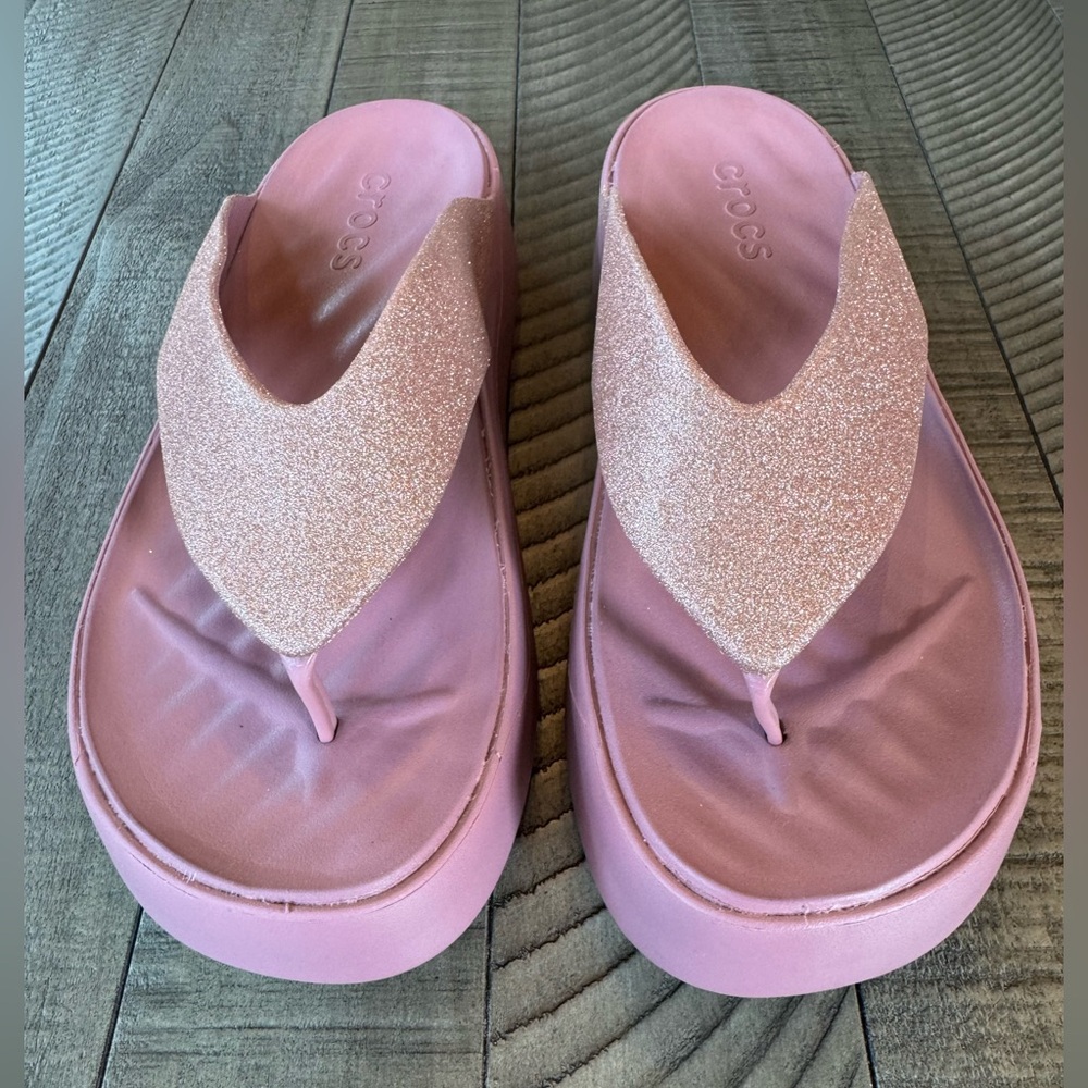 Crocs - Getaway Platform Glitter Flip Flop Sandals Women’s Size 10 (NWOT) - Picture 2 of 13